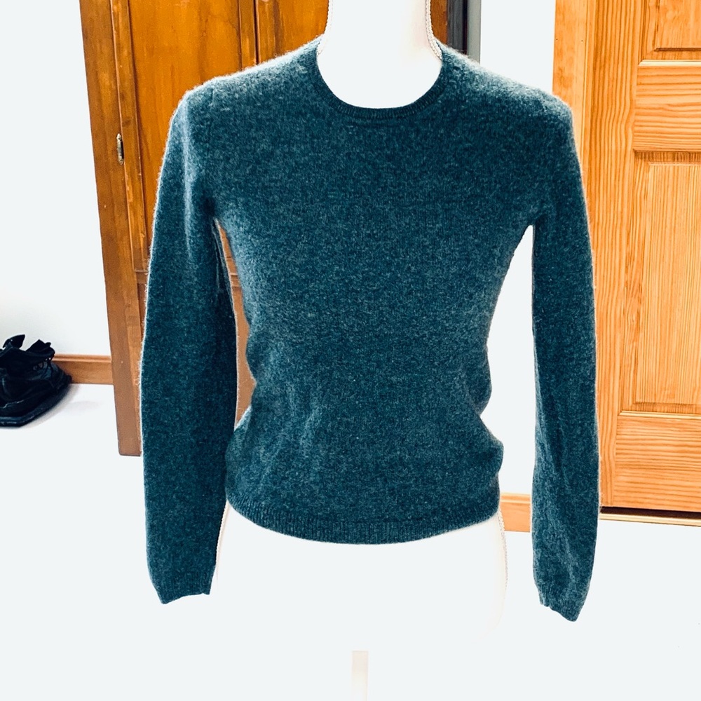 Ellen Tracy M sea green cashmere sweater felted to warm XS.  17” pit to pit.